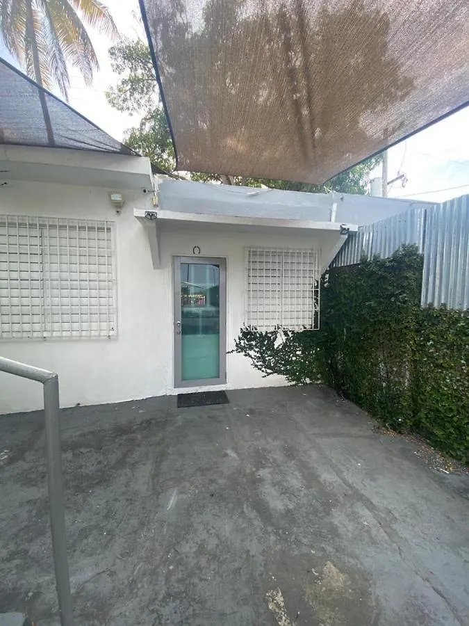 Calle Hollanda 3 Bedroom Home San Juan