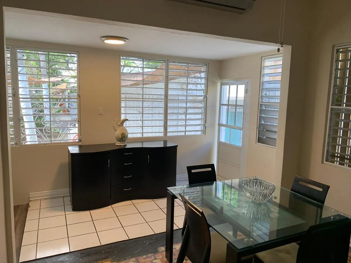 Calle Hollanda 3 Bedroom Home San Juan